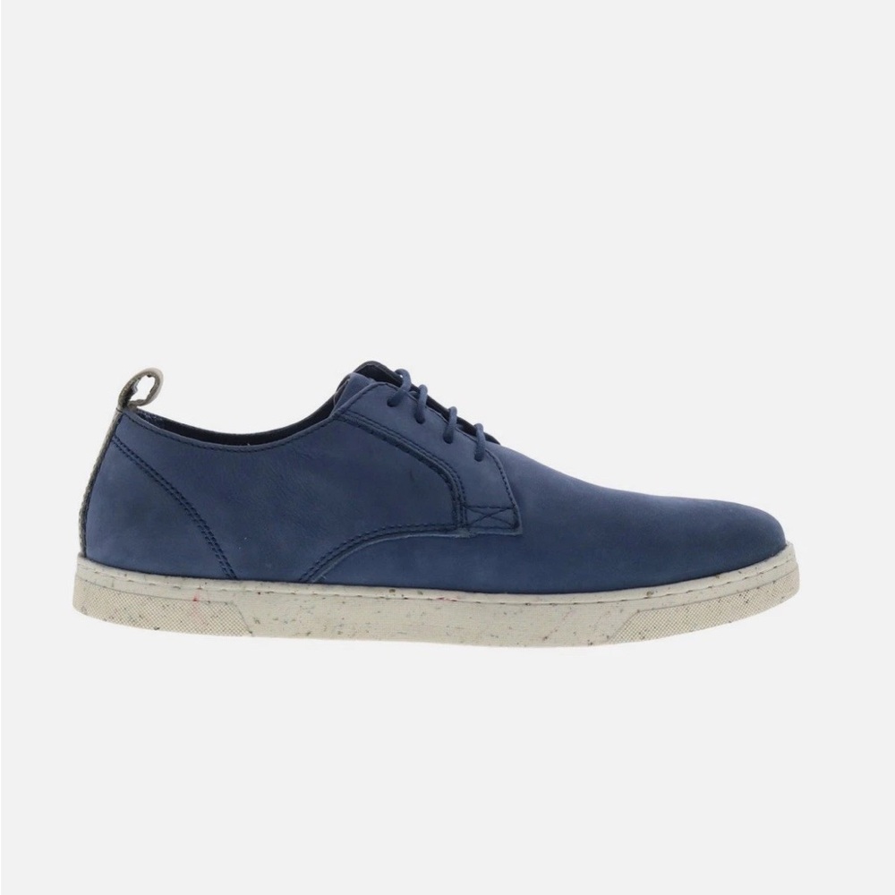 Steve Madden Navy Oxfords with Cream Sole